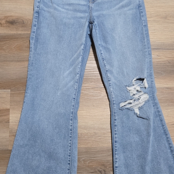 American Eagle Super High Rise Flare Next Level 2024 Jeans Size 12 Long - Picture 6 of 14